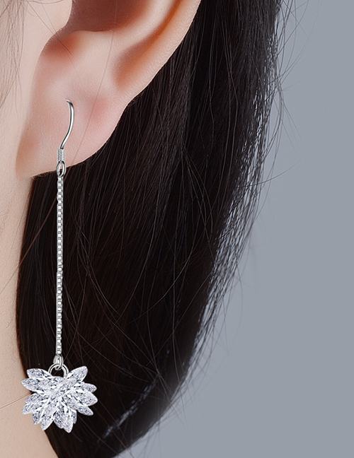 Fashion Platinum Plated Copper Copper And Diamond Ice Flower Earrings