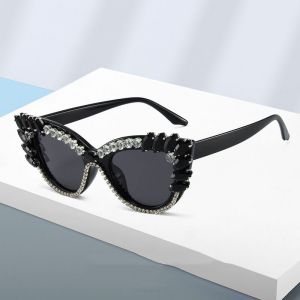 Fashion Bright Black And White Film-pink Diamond Cat Eye Diamond Large Frame Sunglasses