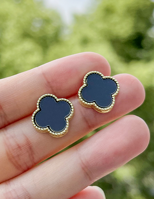 Fashion Gold Alloy Shell Clover Stud Earrings