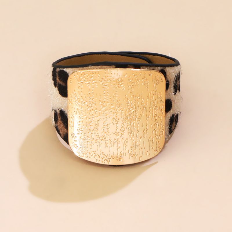 Fashion Gold Metal Leopard Print Bracelet 